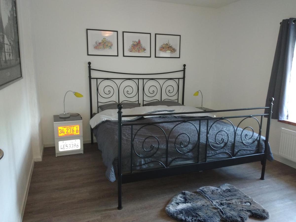 Burgapartment Felsenhaeuschen Моншау Экстерьер фото